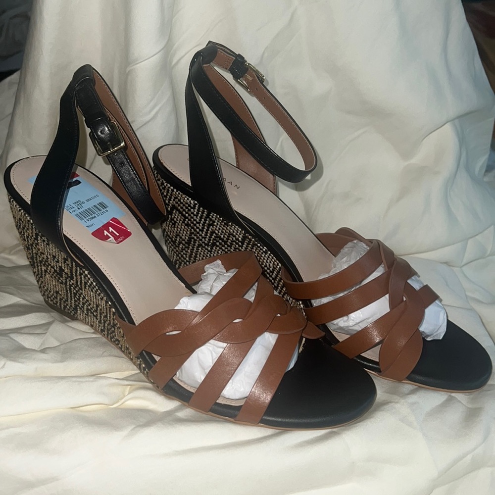NWT COLE HAAN WEDGE